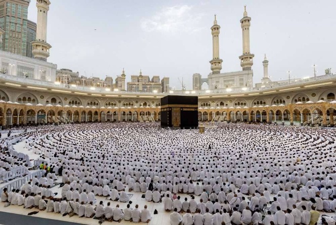 Image from: First group of Malaysian Haj pilgrims arrives in Makkah
