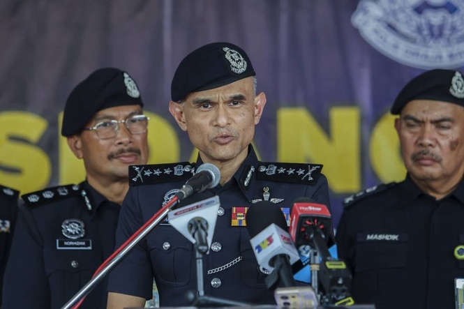 Image from: 280 reports lodged over insult against Selangor Sultan - State police chief