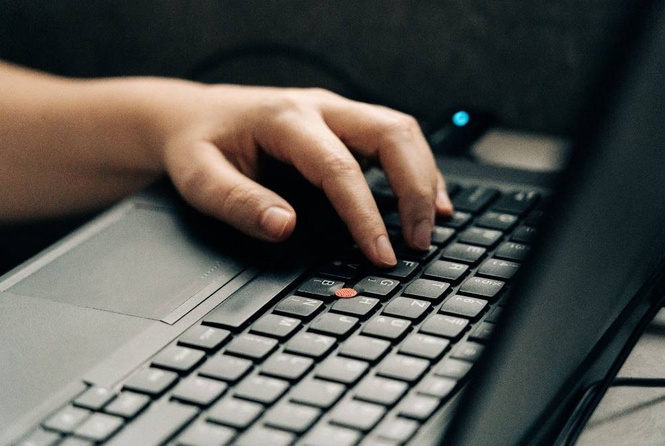 Image from: Unchecked 'instant journalists' spreading sensational online content spark concern