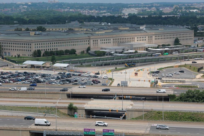 Image from: Part of Pentagon locked down due to air quality issue - US media