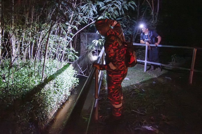 Image from: Body of boy feared drowned in Sungai Ganggarak Permai found