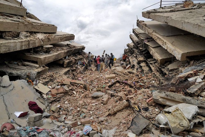 Image from: Jordanian rescuers save toddler six days after Venezuela quakes
