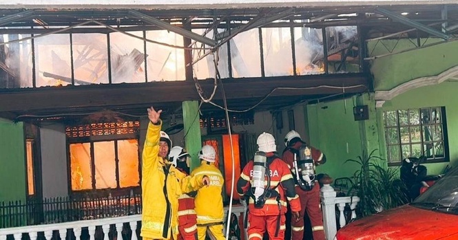 Image from: Man suffers 70 per cent burns while trying to douse house fire in Jitra