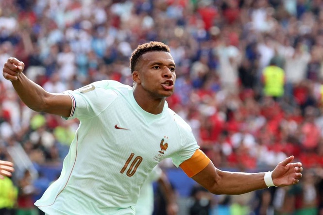 Image from: Mbappe, Dembele fire France past Morocco into World Cup semi-finals
