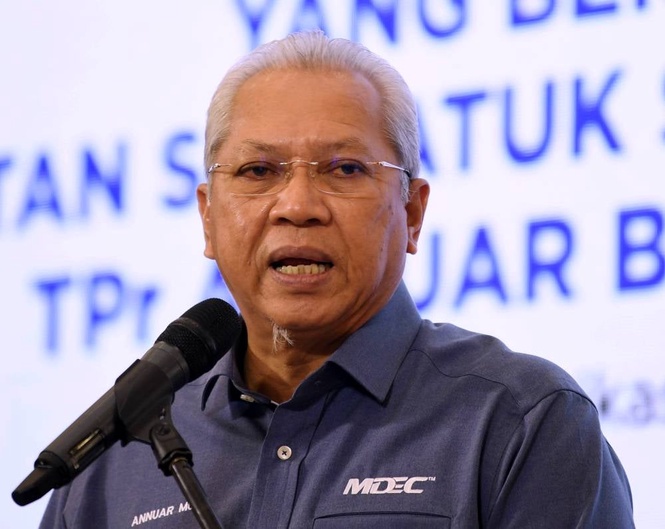 Image from: Bersatu's use of own logo shows it wants to part ways with PN, says Annuar Musa