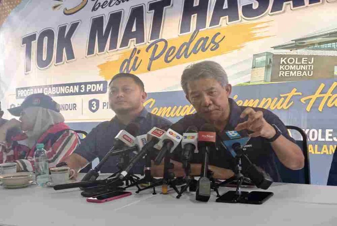 Image from: Perikatan Barisan Nasional: BN has no plans to form new coalition, says Tok Mat