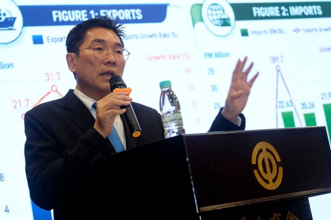 Image from: MITI to continue to engage with US as 10 per cent tariff on Malaysia takes effect