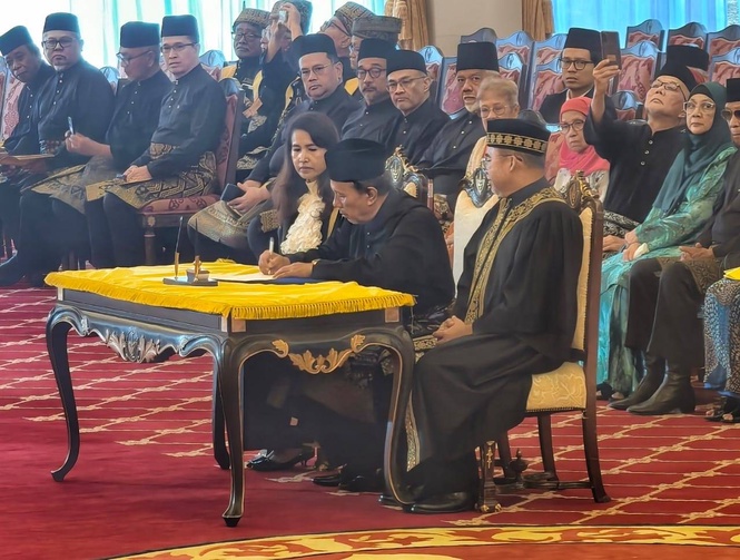 Image from: Ismail Lasim sworn in as new Negeri Sembilan Menteri Besar
