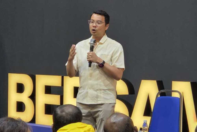 Image from: PKR veteran won't rule out Bersama, but says 18 years of loyalty not easily given up