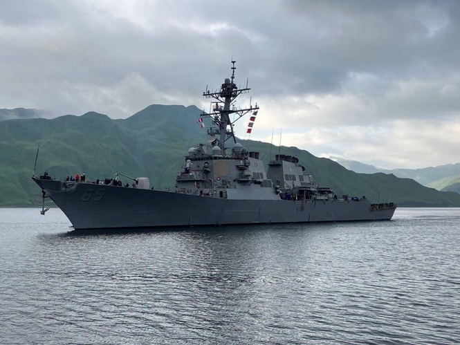 Image from: US Navy destroyer loses power for four days in South China Sea