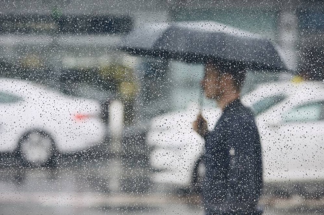 Image from: Thunderstorm, heavy rain warning for KL, 10 states until 6pm