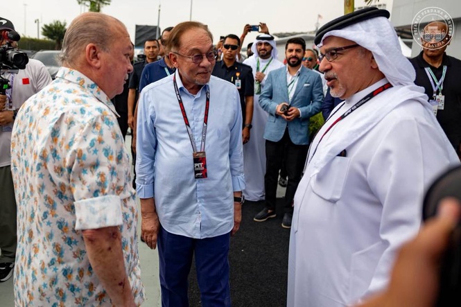 Image from: Sepang F1 a memorable and meaningful event for sports fans from all over the world - PM Anwar