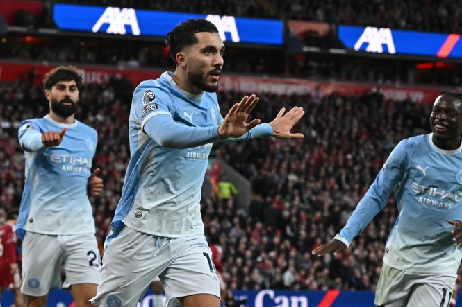 Image from: Man City shrug off uncertain future to beat 10-man Liverpool