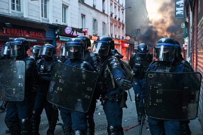 Image from: Paris police issue overnight curfew in two areas to prevent further disorder