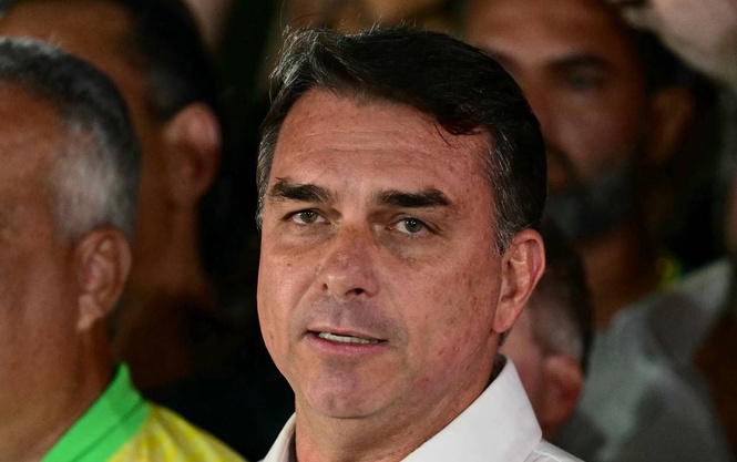 Image from: US to grant Flavio Bolsonaro visa as he flees Brazil after election loss