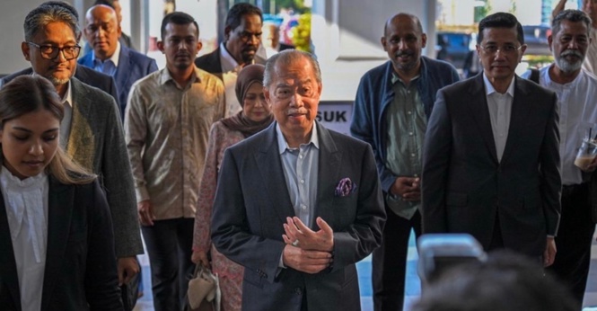 Kes Muhyiddin: RM5 Juta Masuk Akaun Bersatu - Pegawai Bank
