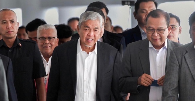 DNAA Ahmad Zahid Tidak Bercanggah Undang-Undang - Peguam