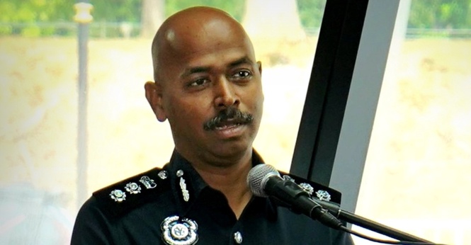 Polis Tahan Wanita Warga China Cuba Ceroboh Pintu Pelepasan Antarabangsa Terminal 1 KLIA