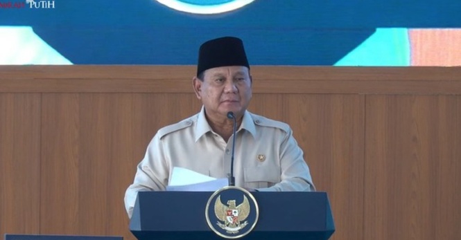Tenang Jawab Isu Rupiah Jatuh, Prabowo Kata 'Orang Kampung Tak Guna Dolar'