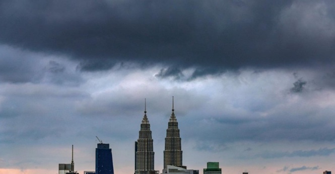 6 Negeri, 1 Wilayah Diramal Hujan Lebat Malam Ini