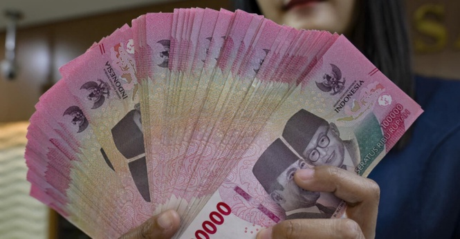 Rupiah Jatuh Ke Paras Terendah Berbanding Dolar AS