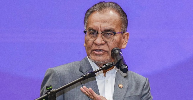 Rohingya Tidak Dapat Subsidi, Dikenakan Caj Rawatan Seperti Warga Asing Lain - Dzulkefly