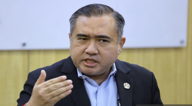 Loke Arah JPJ Saman Petugas Kempen PH Tidak Pakai Topi Keledar