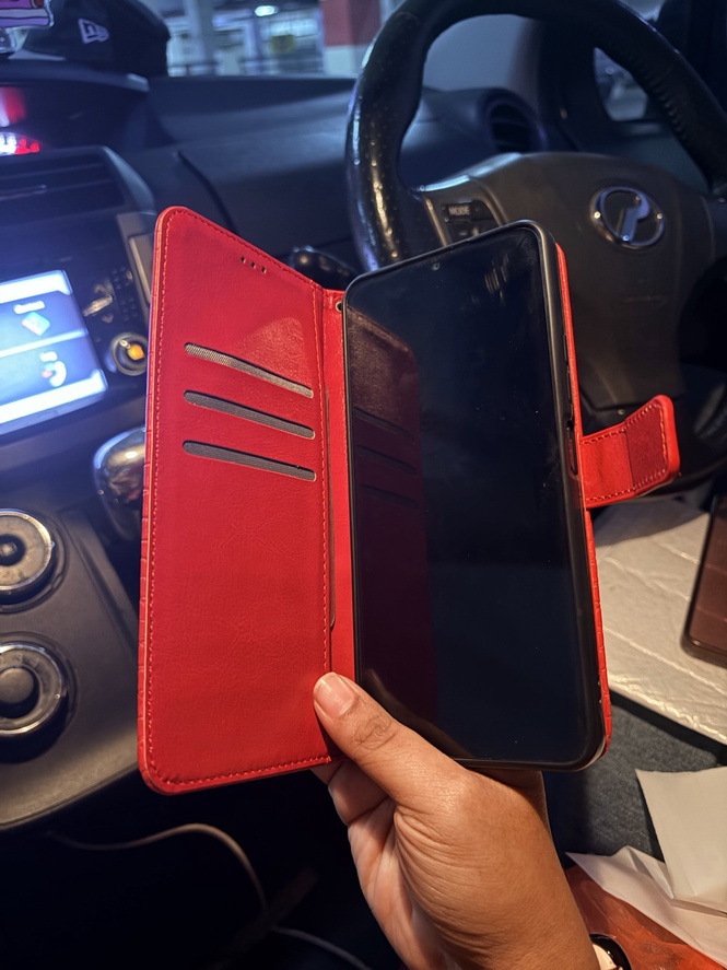 'Flip Case' Jadi Trend? Ramai Berseloroh Suami Dah Masuk Fasa 'Pakcik Surau'
