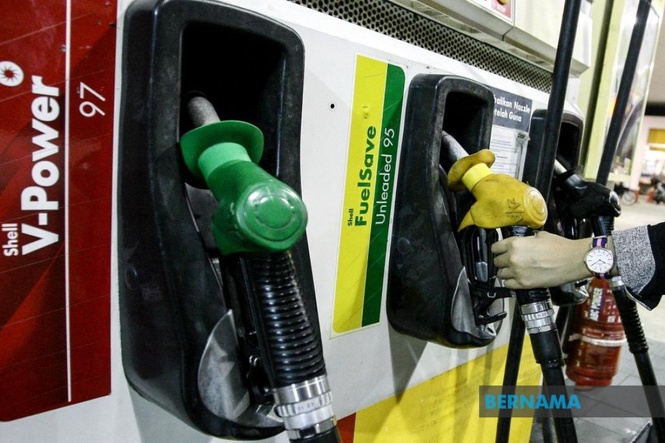 Harga RON97, RON95 Dan Diesel Turun Lagi