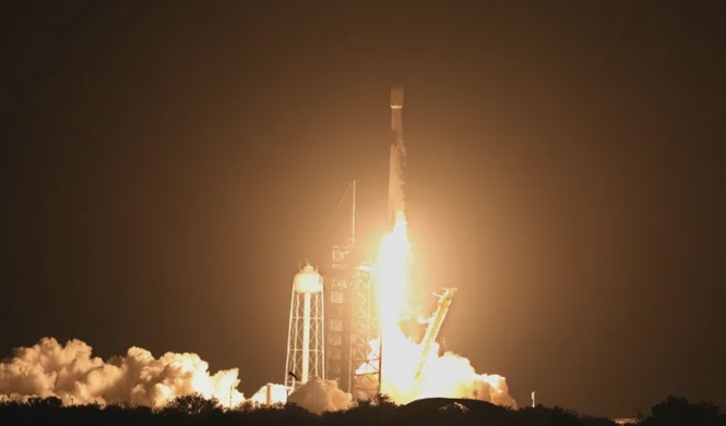 Bahagian Roket SpaceX Dipercayai Hentam Permukaan Bulan, Dijangka Membentuk Kawah