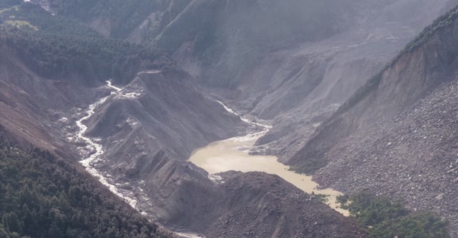 Tasik Terbentuk Di Kawasan Bencana Berisiko Pecah, Nepal & China Berdepan Ancaman Banjir Baharu