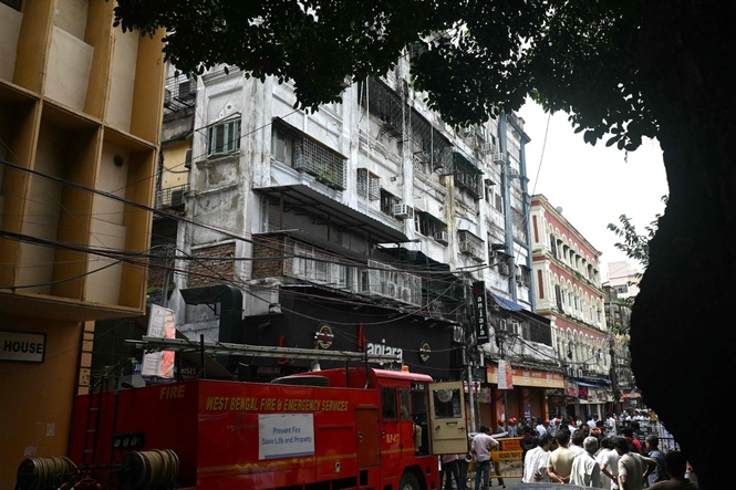 Sekurang-Kurangnya Sembilan Maut Dalam Kebakaran Hotel Di Kolkata
