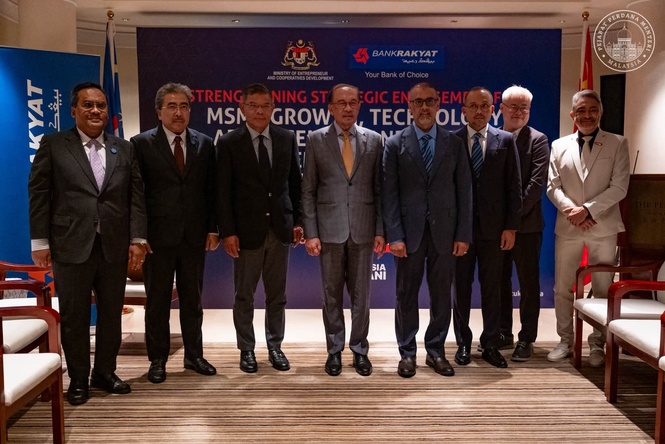 Anwar Sambut Baik Kerjasama Bank Rakyat Dengan Alibaba Cloud, Lenovo