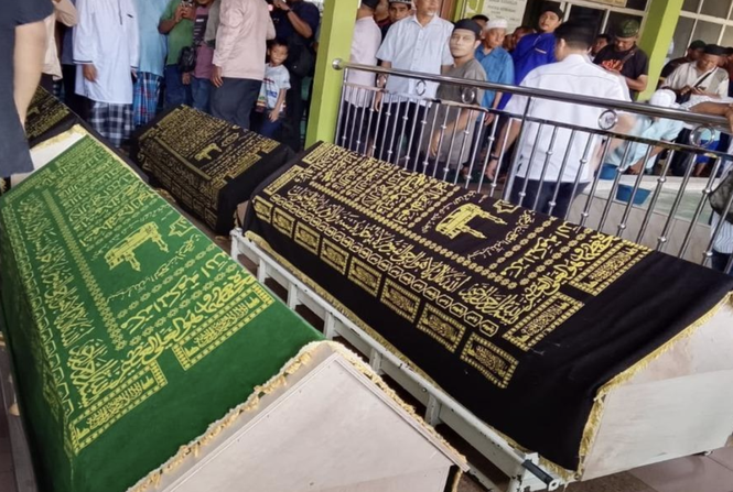 Jenazah Empat Kanak-Kanak Lemas Disemadikan Dalam Satu Liang