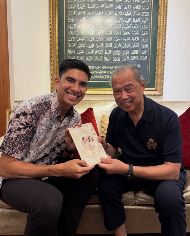 Syed Saddiq Serah Sendiri Kad Jemputan Kahwin Kepada Muhyiddin