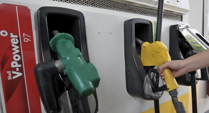 Harga RON97, RON95 & Diesel Tanpa Subsidi Turun Mulai Esok