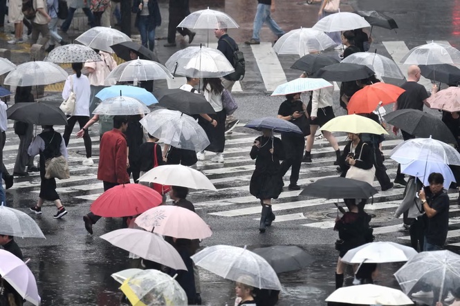 Hujan Turun 35 Hari Berturut-turut Di Tokyo, Penduduk Mula Resah