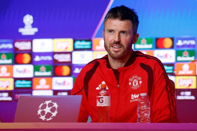 Manchester United Kekalkan Michael Carrick, Diberi Peluang Bangkit Menentang Chelsea