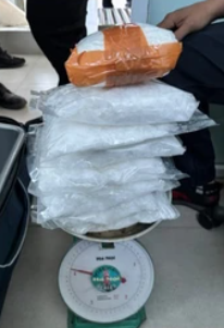 Pelajar Universiti Ditahan Di Indonesia, Cuba Seludup 4kg Syabu Dari Malaysia