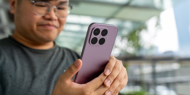 Why Pay More for a Flagship? Can the Xiaomi 17T Deliver the Same Experience for Less?