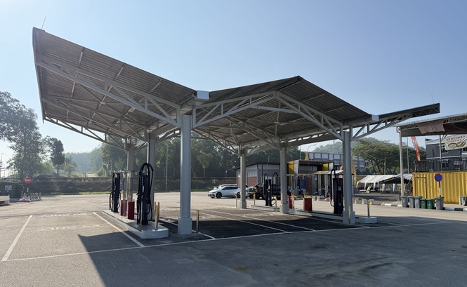 ChargEV Tangkak Pitstop upgraded with 400kW grid supply and covered charging bays