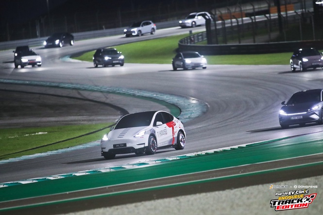 Over 100 EVs take over Sepang for SoyaCincau x Dongfeng Pop-Up EV Clinic: Track Edition 2026