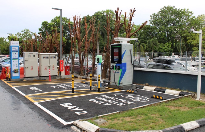 TNB Electron turns on 120kW DC Charger at Wisma TNB MITC Ayer Keroh