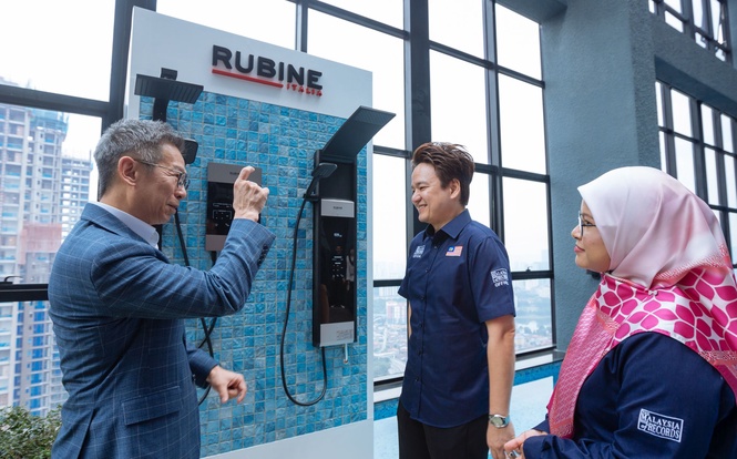 This is Malaysia’s thinnest instant shower heater at just 45mm thick