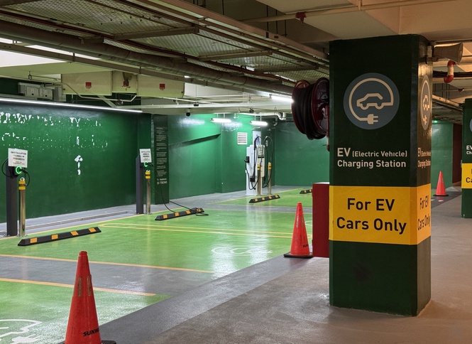 DC Handal turns on 6x EV charge points at Sunway Velocity Mall