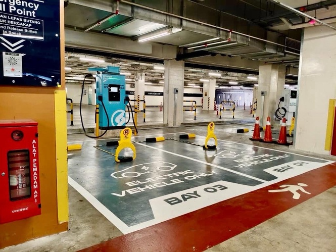 ChargeSini deploys additional 8 DC charge points at MyTown Shopping Centre in Cheras