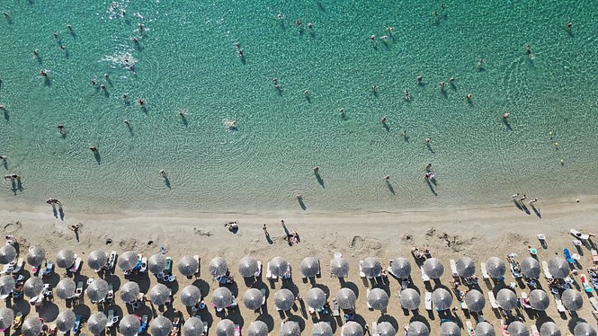 Greece records strong rise in tourism revenue and arrivals in first four months of 2026
