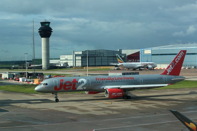 Manchester Airport flights delayed ‘due to hole in the runway’