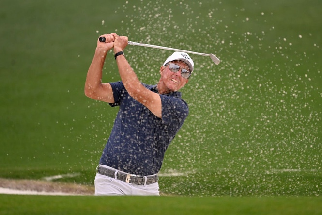 Phil Mickelson’s sudden resignation follows explosive allegations and club probe