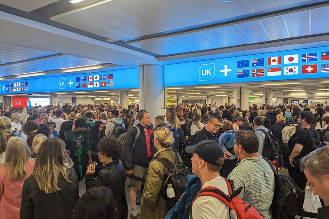 UK airports make e-gate rule change in bid to make flying with children easier